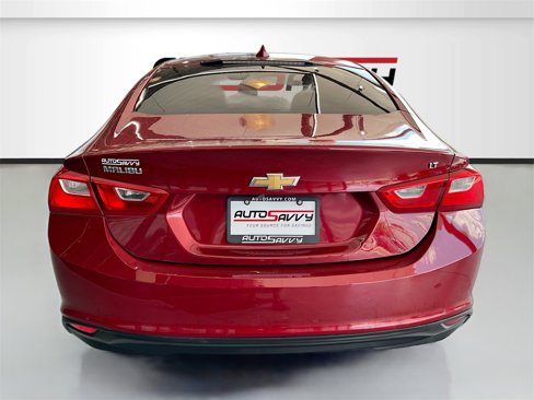 Used 2018 Chevrolet Malibu LT w/ Leather Package image 6