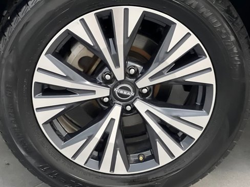Used 2023 Nissan Rogue SV image 65