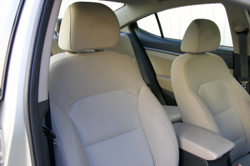Used 2017 Hyundai Elantra SE image 21