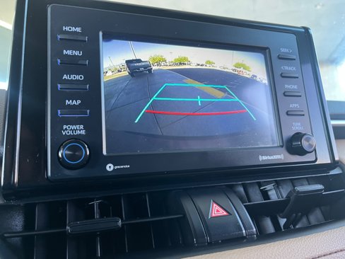 Used 2021 Toyota RAV4 XLE image 28