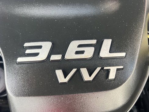 Used 2013 Chrysler 300 C image 12