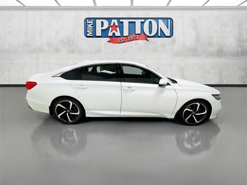 Used 2018 Honda Accord Sport image 8