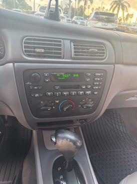 Used 2003 Ford Taurus SES image 4