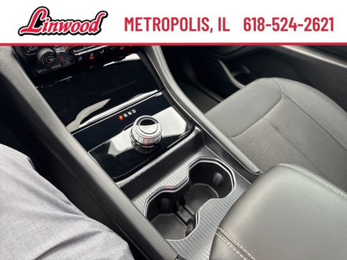 Used 2024 Jeep Grand Cherokee Laredo X image 24