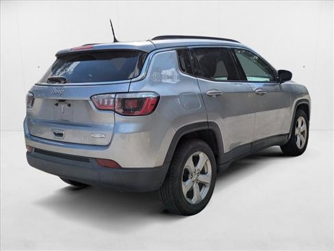Used 2018 Jeep Compass Latitude image 5