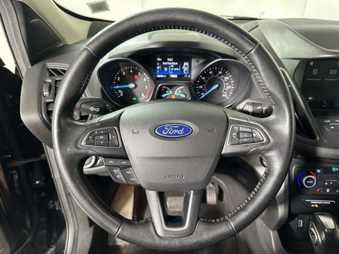 Used 2019 Ford Escape SEL image 17