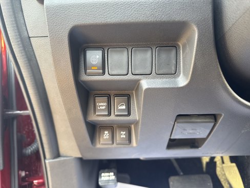 Used 2024 Nissan Frontier PRO-4X w/ Technology Package image 17
