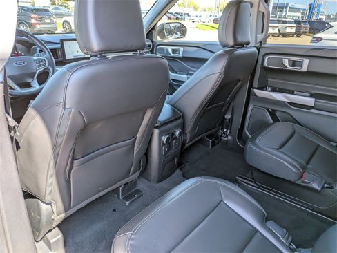 Used 2022 Ford Explorer XLT w/ Equipment Group 202A image 27