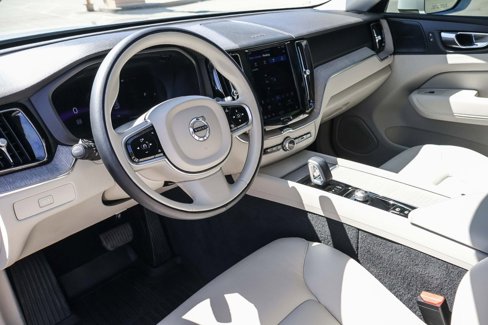 Used 2023 Volvo XC60 B5 Plus w/ Climate Package image 18