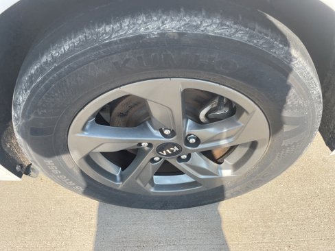 Used 2021 Kia K5 LXS image 10