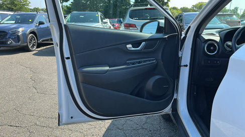 Used 2022 Hyundai Kona Limited image 11