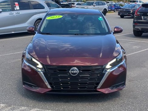 Used 2023 Nissan Altima 2.5 SV image 9