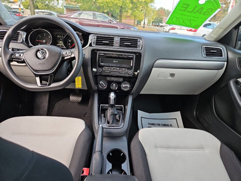 Used 2015 Volkswagen Jetta TDI S image 18