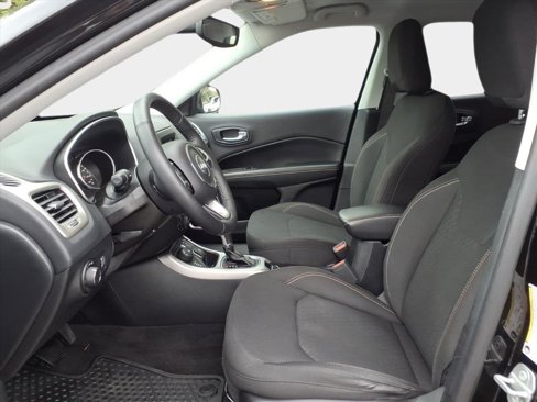 Certified 2018 Jeep Compass Sport w/ Tech Group image 8