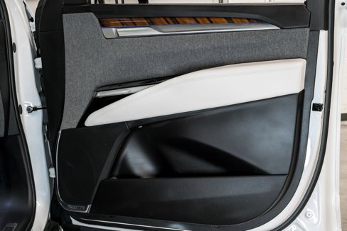 Used 2025 Cadillac Escalade Sport Platinum w/ LPO, Floor Liner Package image 43