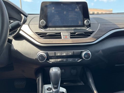 Used 2023 Nissan Altima 2.5 SV image 18