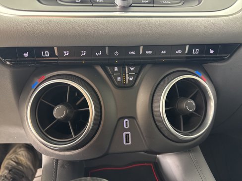 Used 2019 Chevrolet Blazer LT image 21