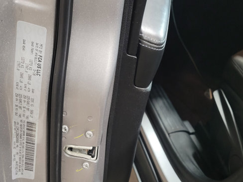 Used 2019 Jeep Cherokee Latitude w/ Popular Appearance Group image 33