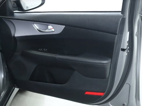 Used 2024 Kia Forte LXS image 32