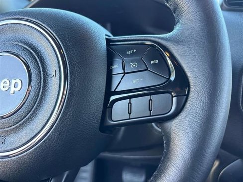 Used 2022 Jeep Renegade Altitude w/ Convenience Group image 19