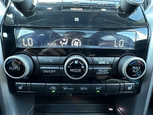 Used 2022 Subaru Ascent Limited w/ Technology Package image 19