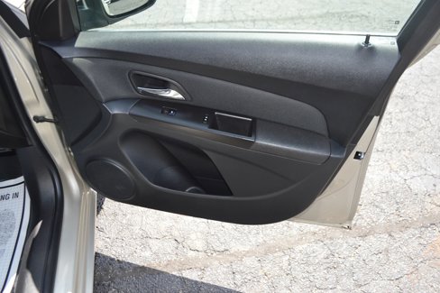 Used 2015 Chevrolet Cruze LT image 18
