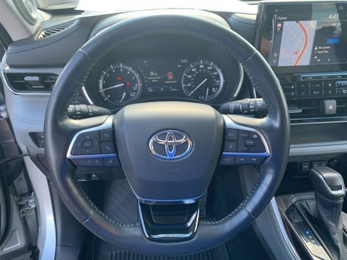 Used 2021 Toyota Highlander Limited image 27