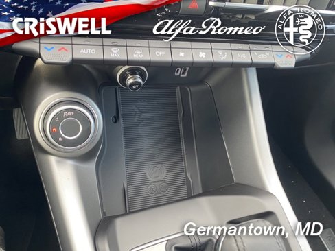 New 2024 Alfa Romeo Tonale Ti image 29