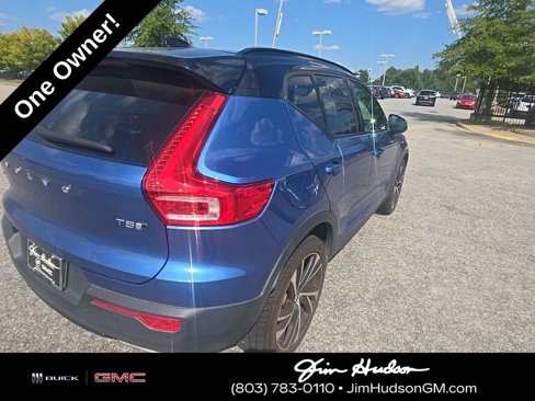 Used 2019 Volvo XC40 T5 R-Design image 4