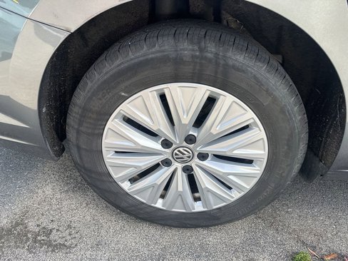Used 2019 Volkswagen Jetta S image 9