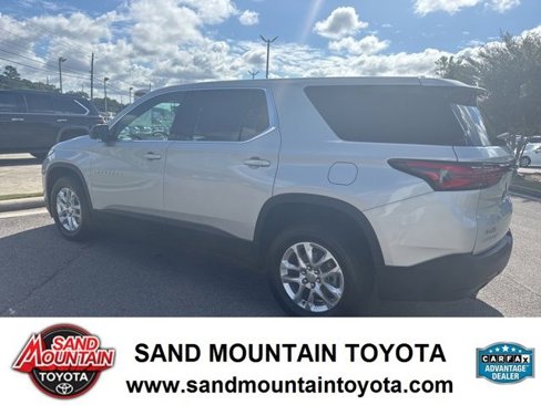 Used 2022 Chevrolet Traverse LS image 5