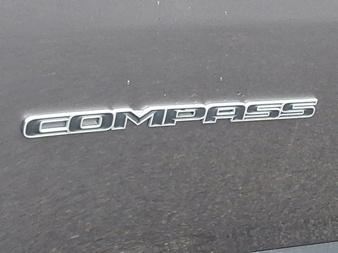 Certified 2022 Jeep Compass Limited image 29