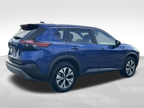 Used 2023 Nissan Rogue SV image 4