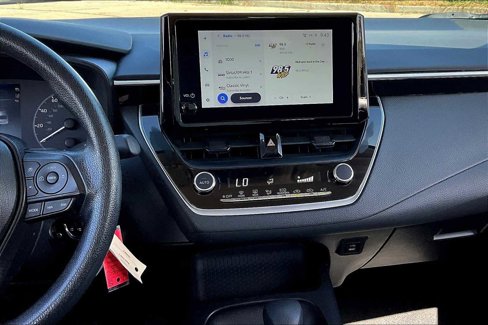 Used 2023 Toyota Corolla LE image 6
