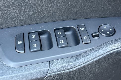 Used 2023 Kia Sportage LX image 12