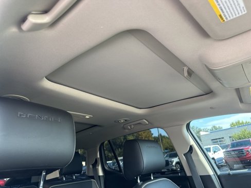 Used 2018 GMC Acadia Denali w/ Technology Package image 10