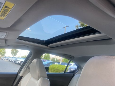 Used 2017 Acura TLX V6 w/ Technology Package image 16