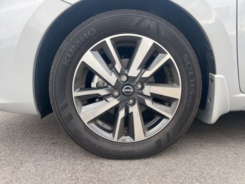 Used 2024 Nissan Versa S w/ S Plus Package image 4