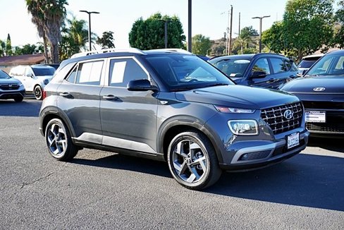 Certified 2024 Hyundai Venue Limited image 6