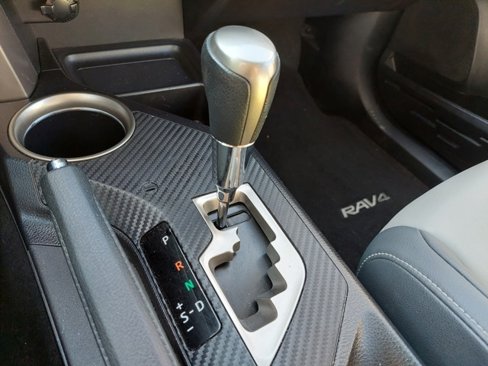 Used 2014 Toyota RAV4 Limited image 22