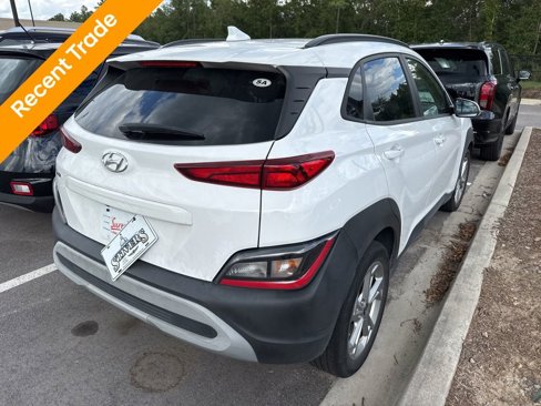 Used 2023 Hyundai Kona SEL image 3
