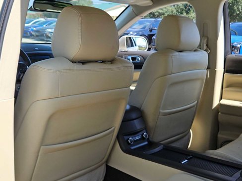 Used 2016 Lincoln MKT AWD w/ Equipment Group 201A image 18