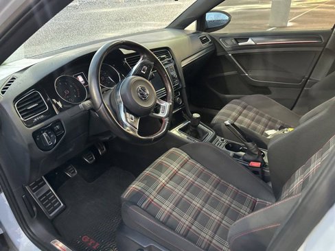 Used 2018 Volkswagen GTI S image 10