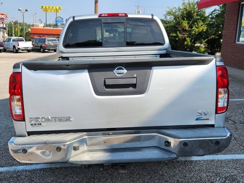 Used 2017 Nissan Frontier SV w/ SV Value Truck Package image 9