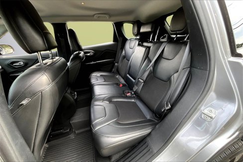 Certified 2020 Jeep Cherokee Latitude Plus image 19