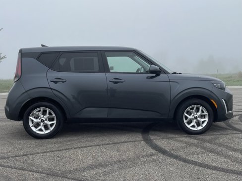 Used 2023 Kia Soul LX w/ LX Technology Package image 13