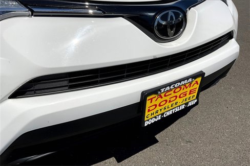 Used 2018 Toyota RAV4 LE w/ All Weather Liner Package image 30