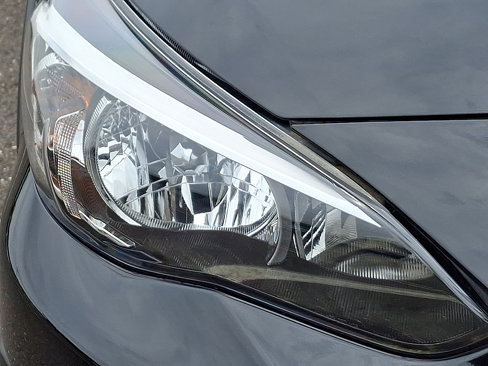 Used 2023 Subaru Crosstrek 2.0i Premium image 9