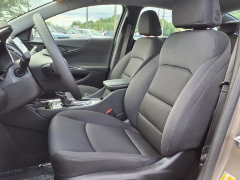 Used 2024 Chevrolet Malibu LT image 17