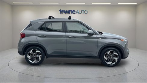Used 2023 Hyundai Venue SEL image 6